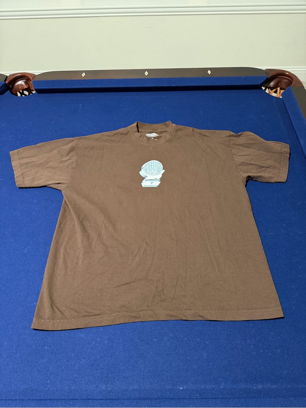 Men's Brown Short-Sleeve Graphic Crewneck Tee